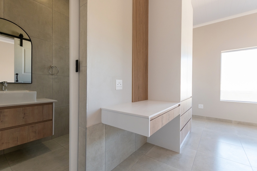 4 Bedroom Property for Sale in Country Club Western Cape